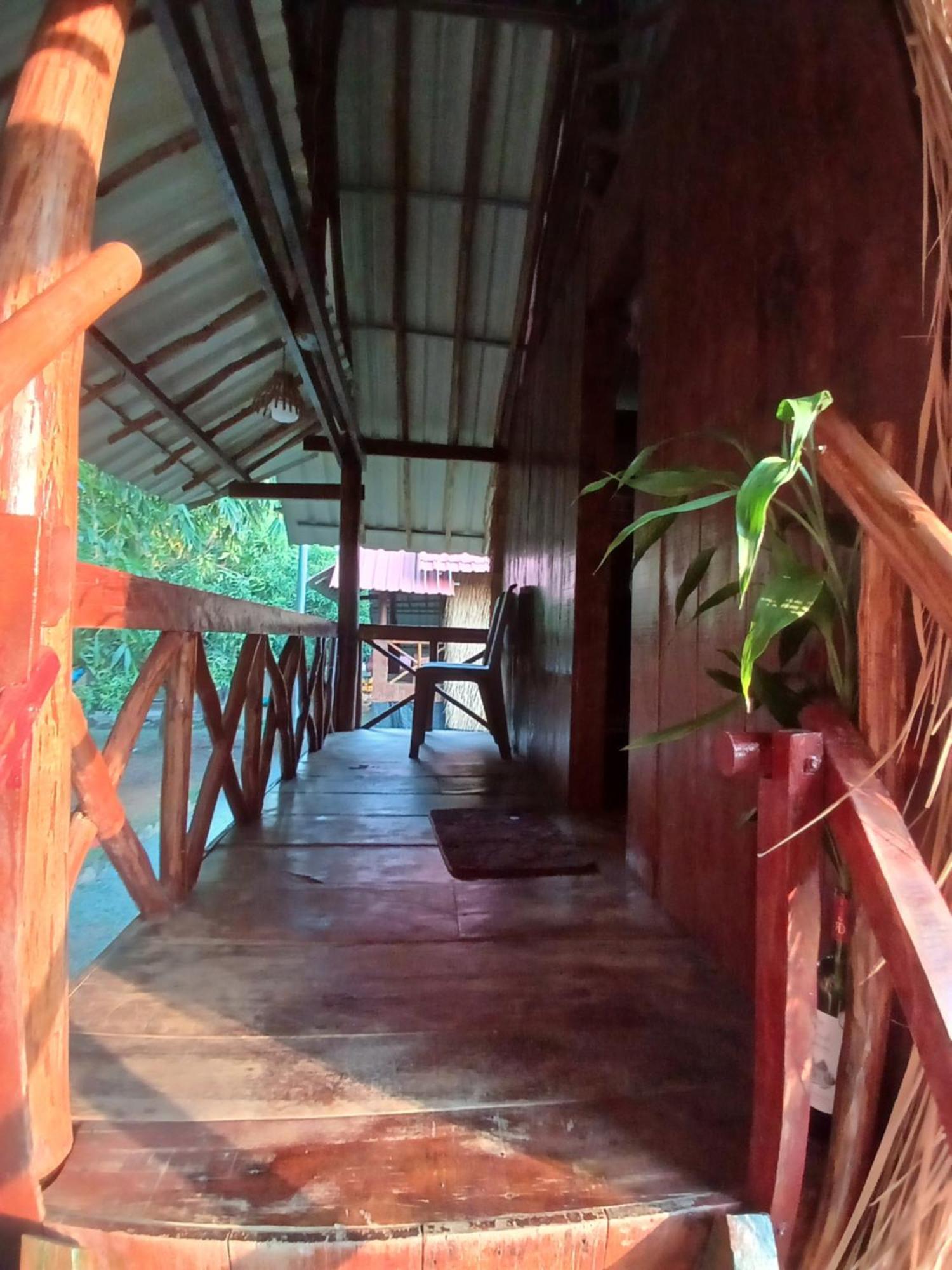 Hotel Le Soleil à Kep Extérieur photo