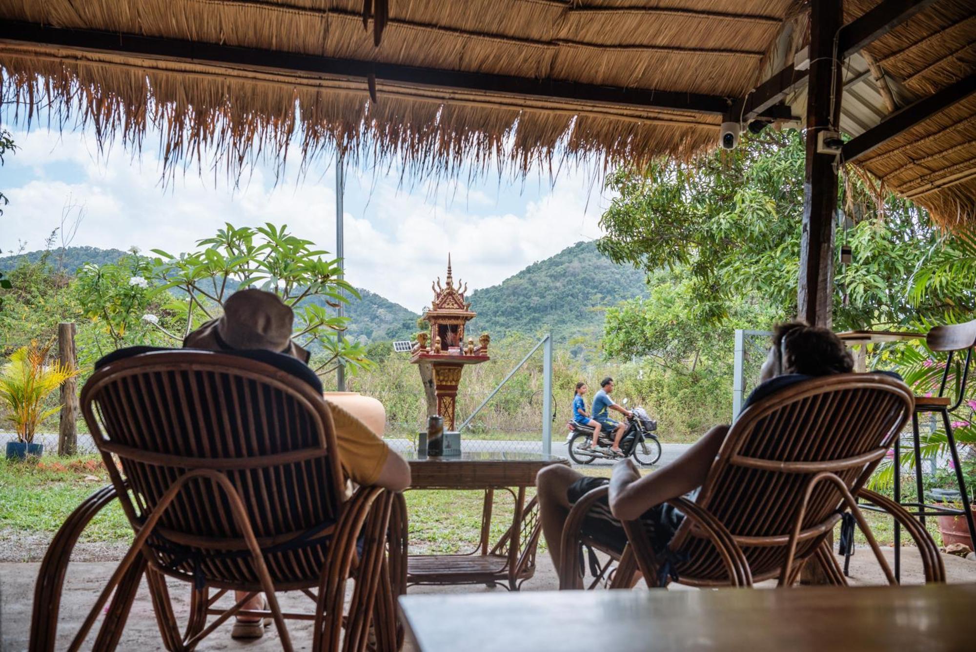 Hotel Le Soleil à Kep Extérieur photo